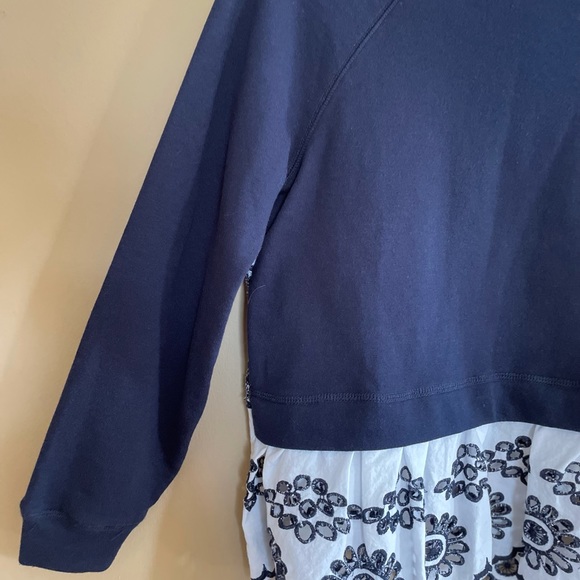 Capio Navy/White eyelet lace Sweatshirt. Size M - Picture 3 of 8